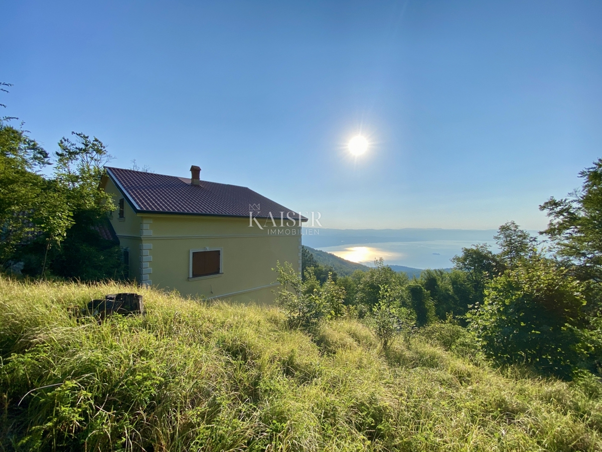 Abbazia, Poklon - Villa nel parco naturale con vista sul mare