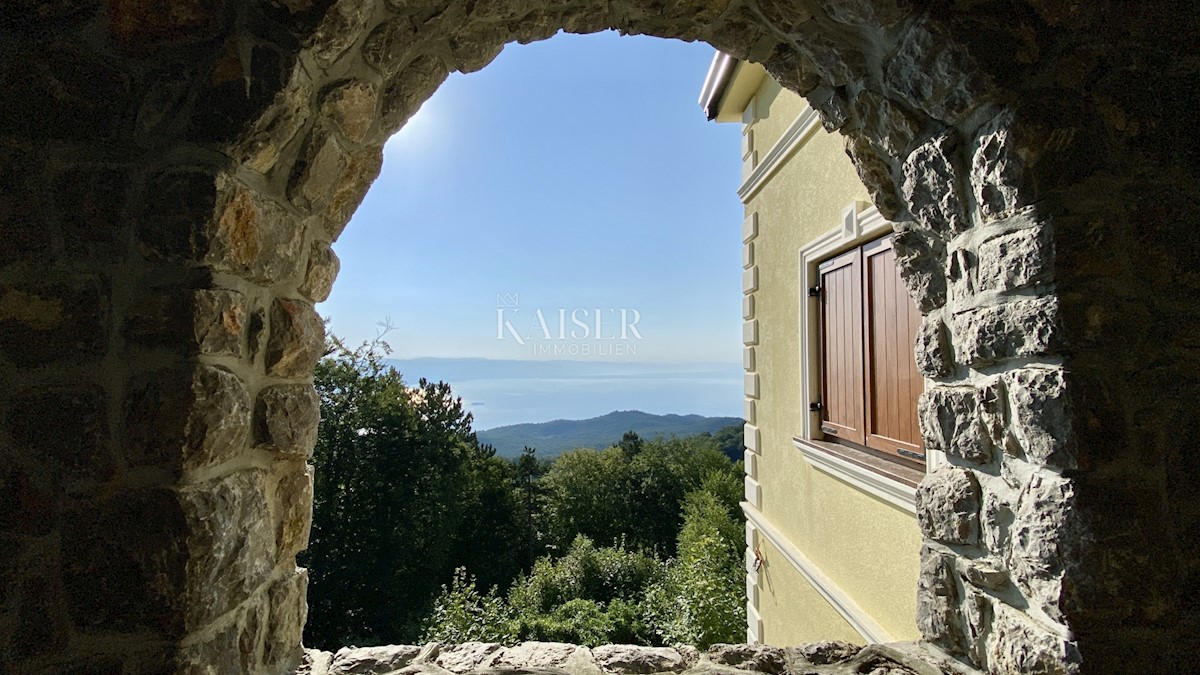 Abbazia, Poklon - Villa nel parco naturale con vista sul mare