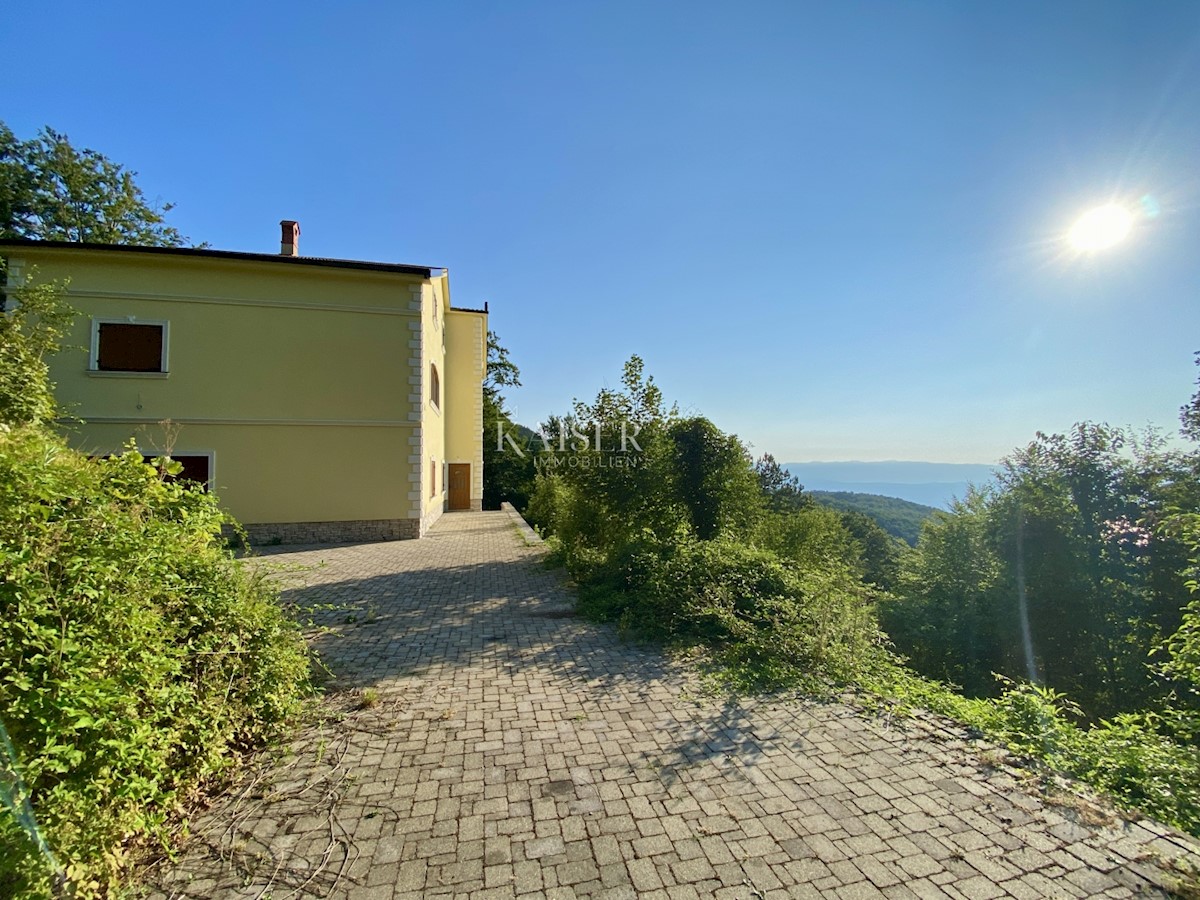 Abbazia, Poklon - Villa nel parco naturale con vista sul mare