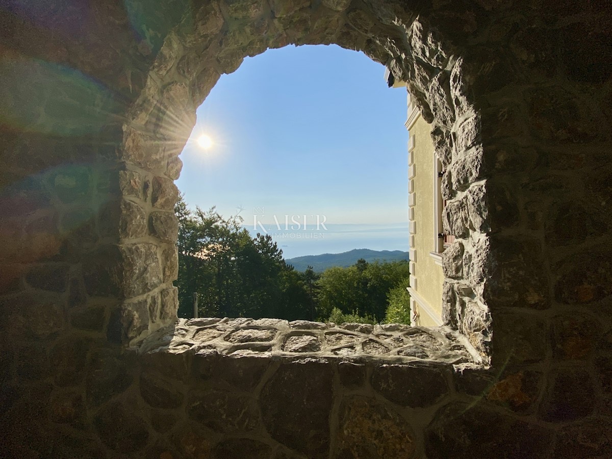 Abbazia, Poklon - Villa nel parco naturale con vista sul mare