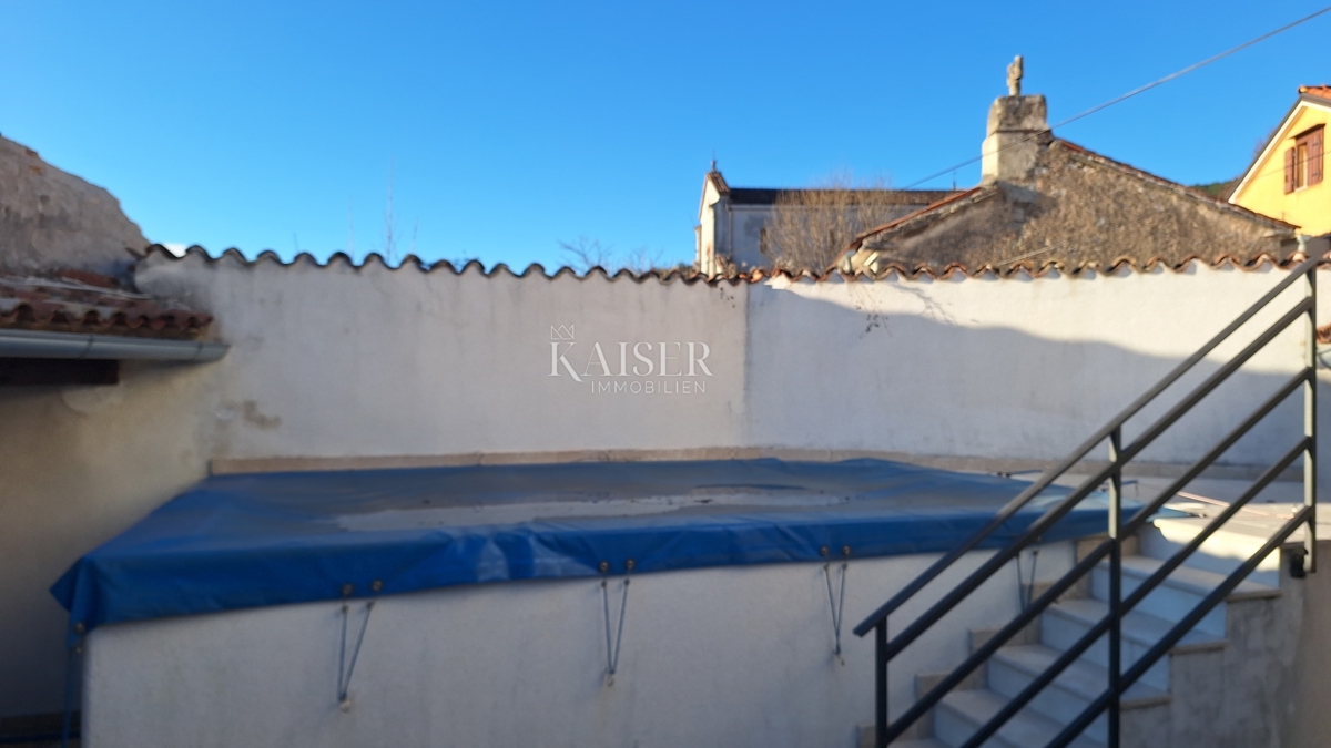 Istria, Ciceria, casa autoctona con cortile e piscina