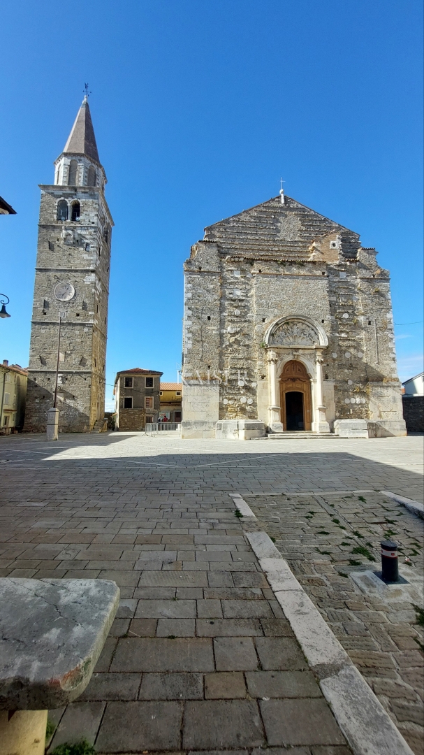 Istria, Buie - antico nel centro storico - 162 m2 con un grande potenziale