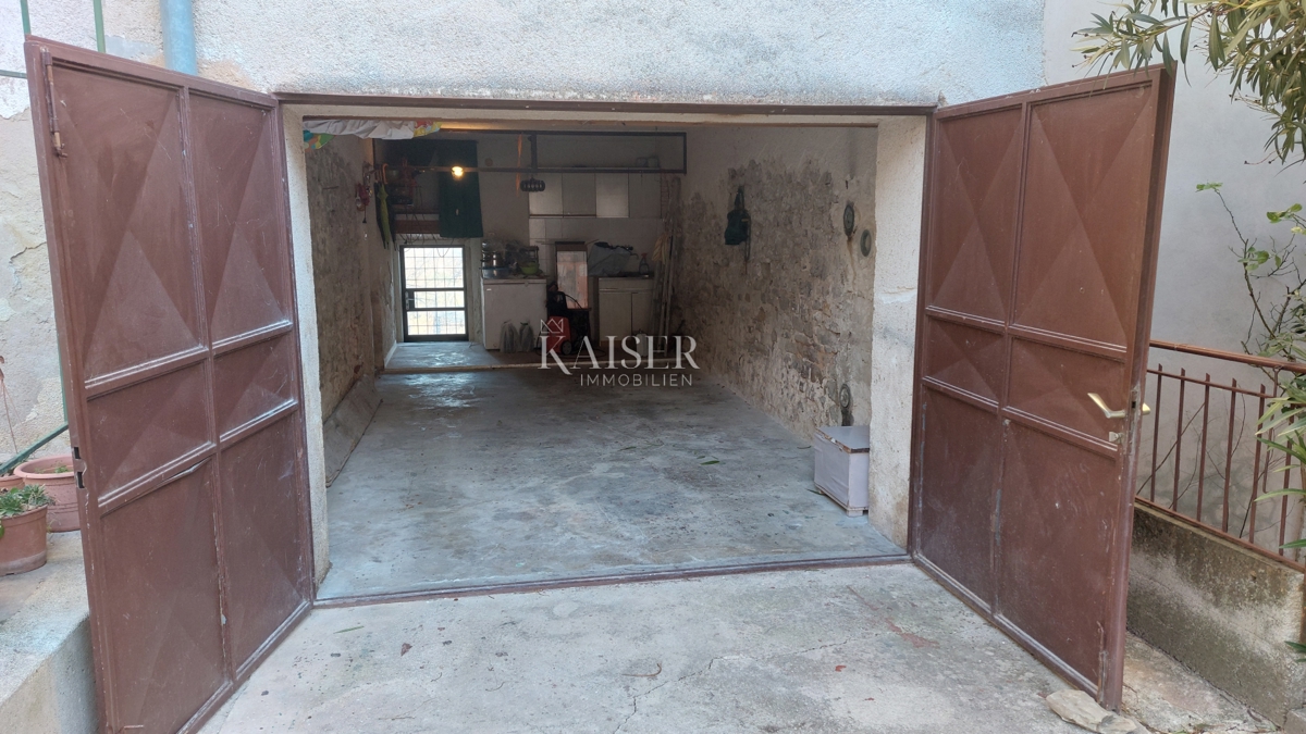 Istria, Buie - antico nel centro storico - 162 m2 con un grande potenziale