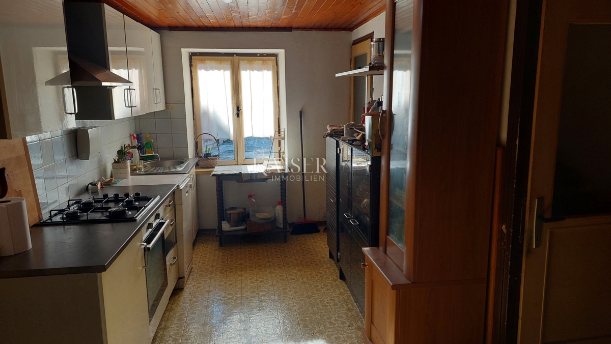 Istria, Buie - antico nel centro storico - 162 m2 con un grande potenziale