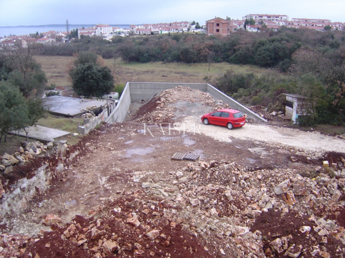 Istria, Barbariga - terreno edificabile con progetto preliminare 1068 m2