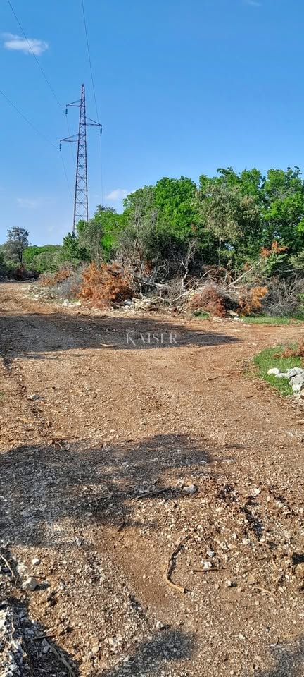 Isola di Cherso, Stivan, terreno agricolo di 121.000 m2 