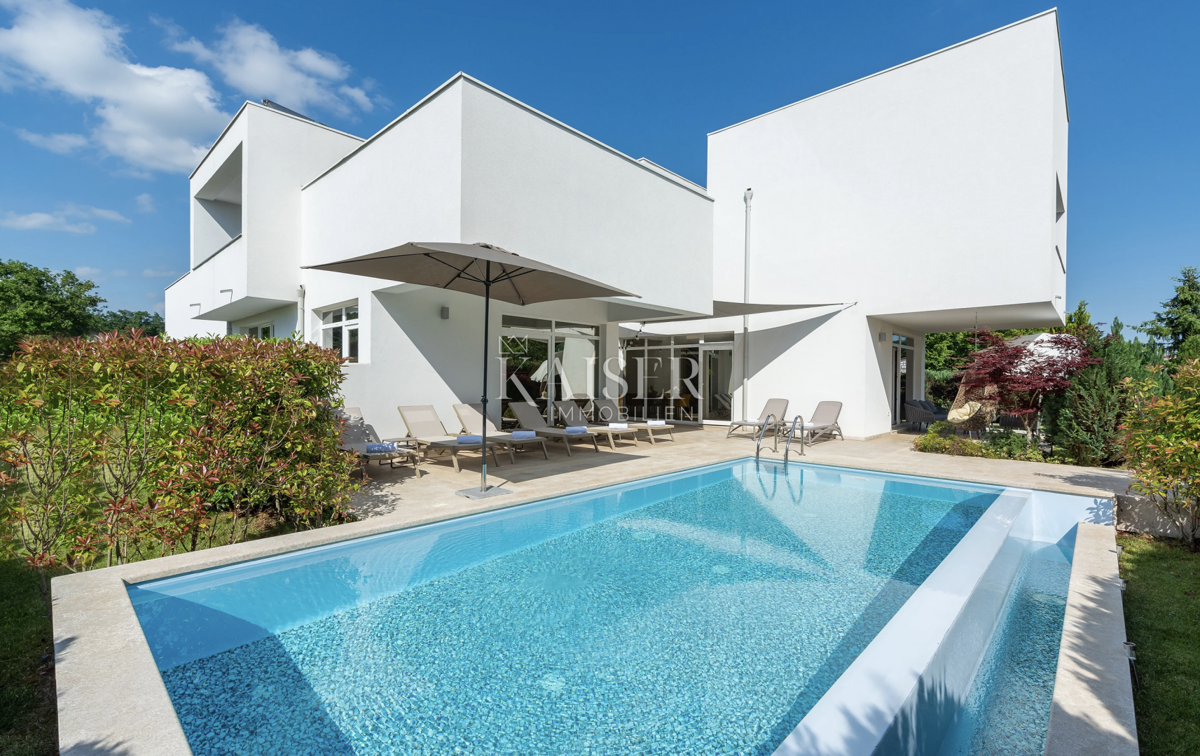 Istria, Žminj - esclusiva villa moderna con piscine e area benessere
