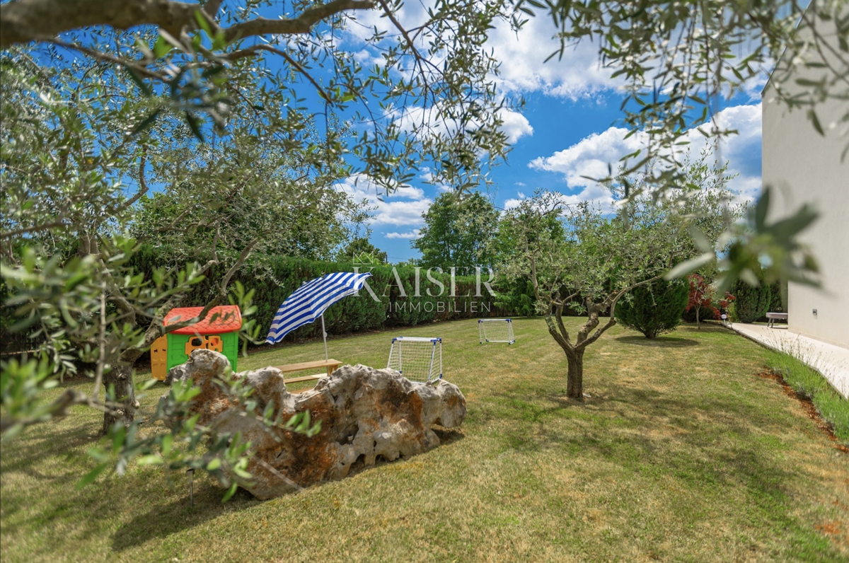 Istria, Žminj - esclusiva villa moderna con piscine e area benessere