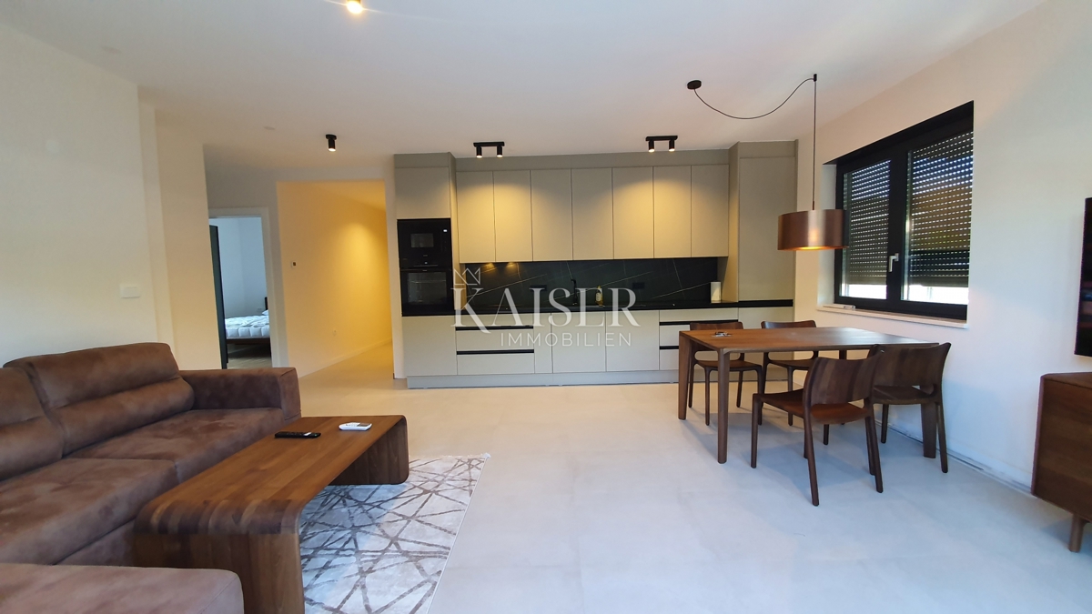 Istria - Parenzo, appartamento di lusso al piano terra a 500 m dal mare