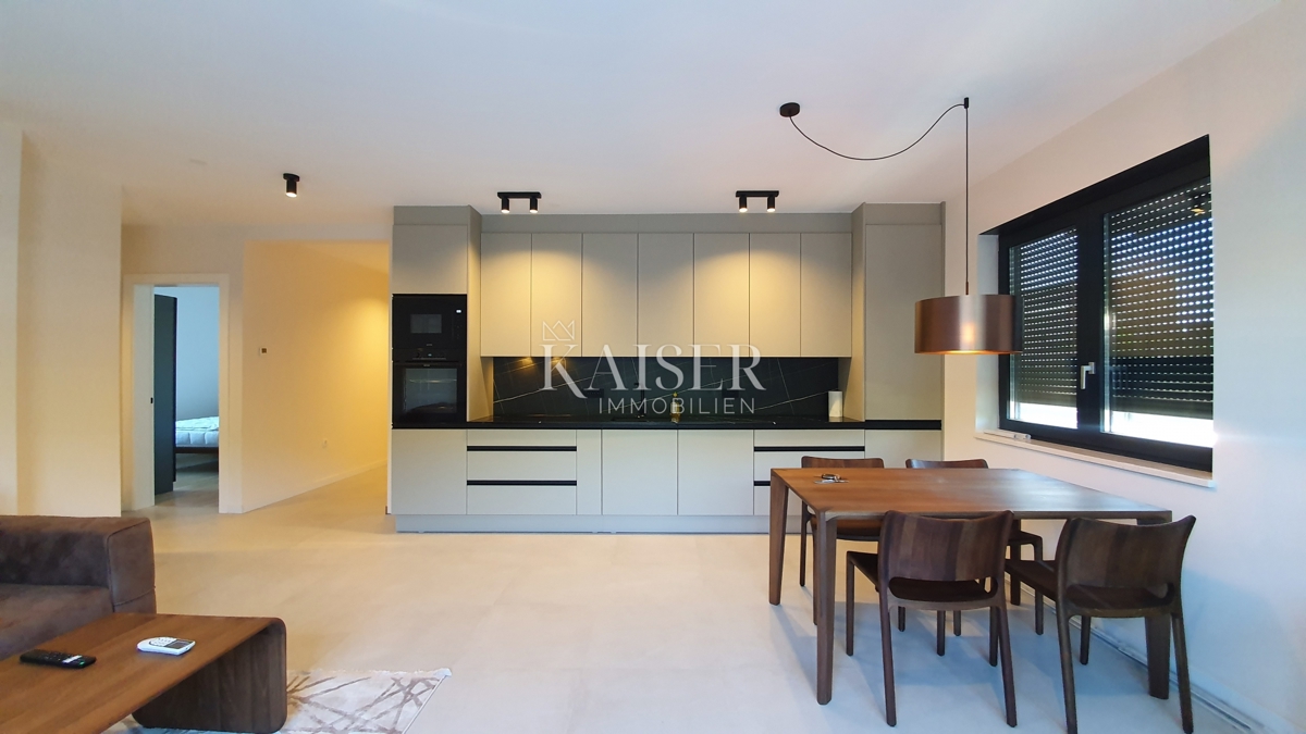 Istria - Parenzo, appartamento di lusso al piano terra a 500 m dal mare