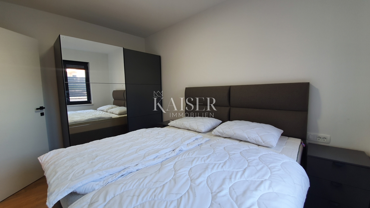 Istria - Parenzo, appartamento di lusso al piano terra a 500 m dal mare