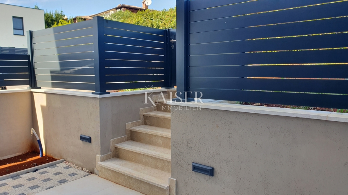 Istria - Parenzo, appartamento di lusso al piano terra a 500 m dal mare