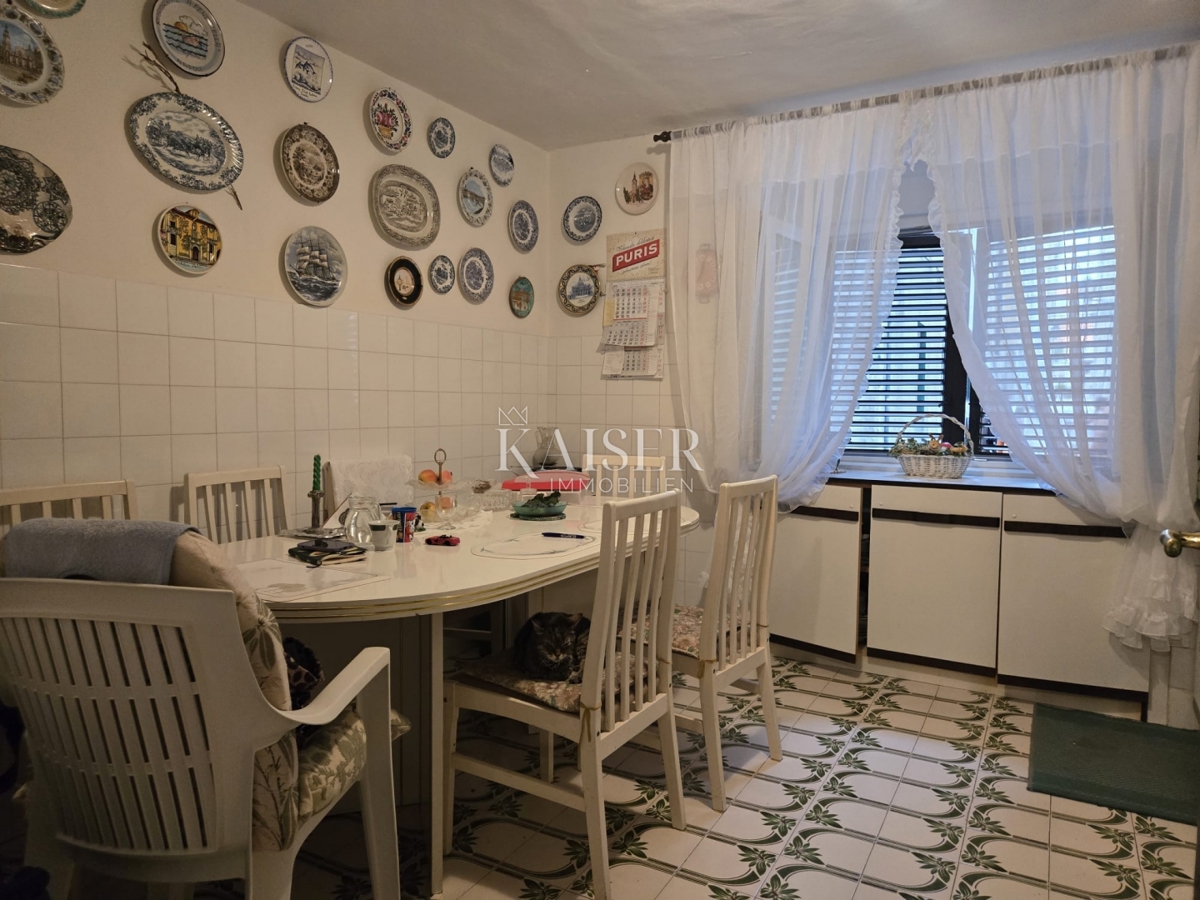 Zara, Pag - casa in pietra nel cuore di Pag vicino alla piazza, a pochi passi dalla spiaggia sabbiosa