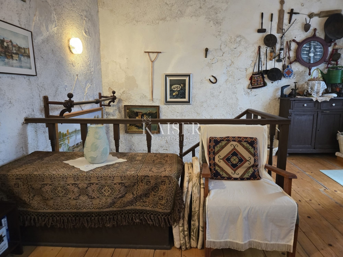 Zara, Pag - casa in pietra nel cuore di Pag vicino alla piazza, a pochi passi dalla spiaggia sabbiosa