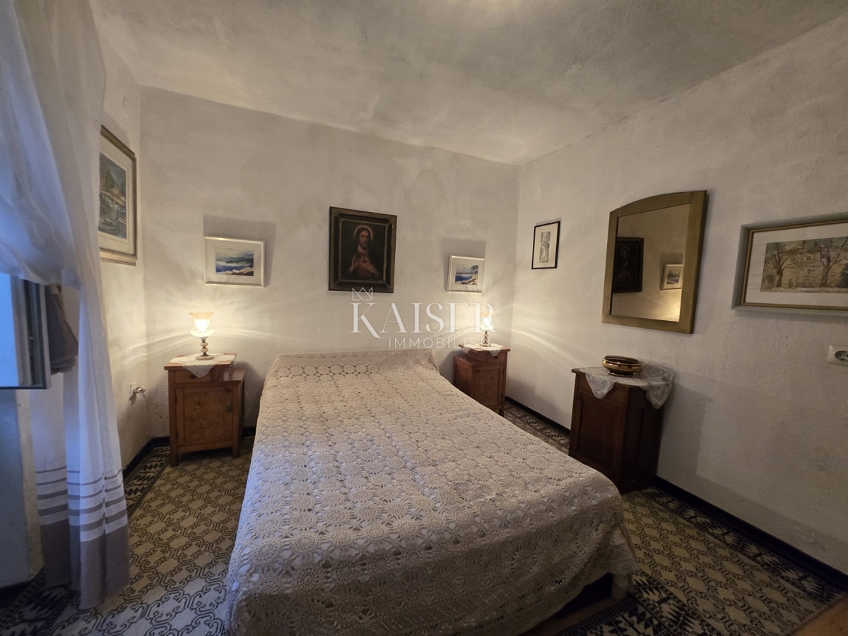 Zara, Pag - casa in pietra nel cuore di Pag vicino alla piazza, a pochi passi dalla spiaggia sabbiosa