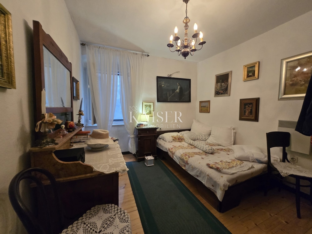 Zara, Pag - casa in pietra nel cuore di Pag vicino alla piazza, a pochi passi dalla spiaggia sabbiosa