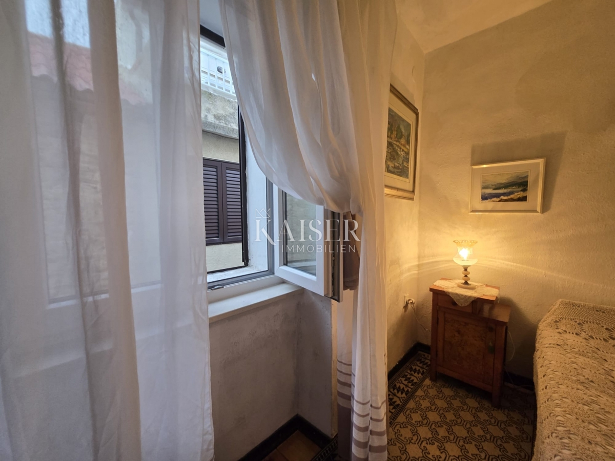 Zara, Pag - casa in pietra nel cuore di Pag vicino alla piazza, a pochi passi dalla spiaggia sabbiosa