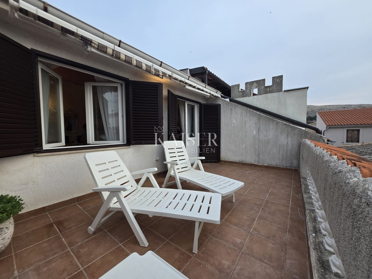 Zara, Pag - casa in pietra nel cuore di Pag vicino alla piazza, a pochi passi dalla spiaggia sabbiosa