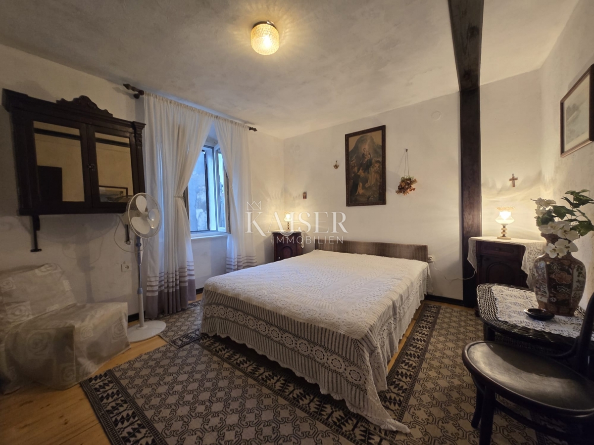 Zara, Pag - casa in pietra nel cuore di Pag vicino alla piazza, a pochi passi dalla spiaggia sabbiosa