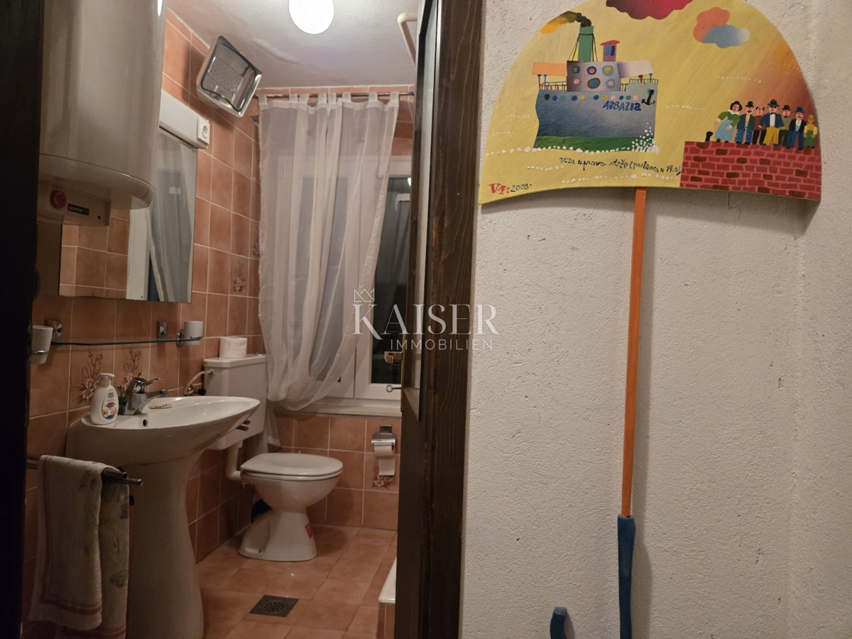 Zara, Pag - casa in pietra nel cuore di Pag vicino alla piazza, a pochi passi dalla spiaggia sabbiosa