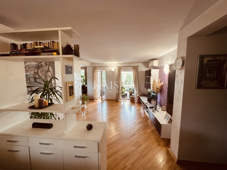 Istria, Buie, Kaštel, appartamento 104 m2 in posizione ricercata