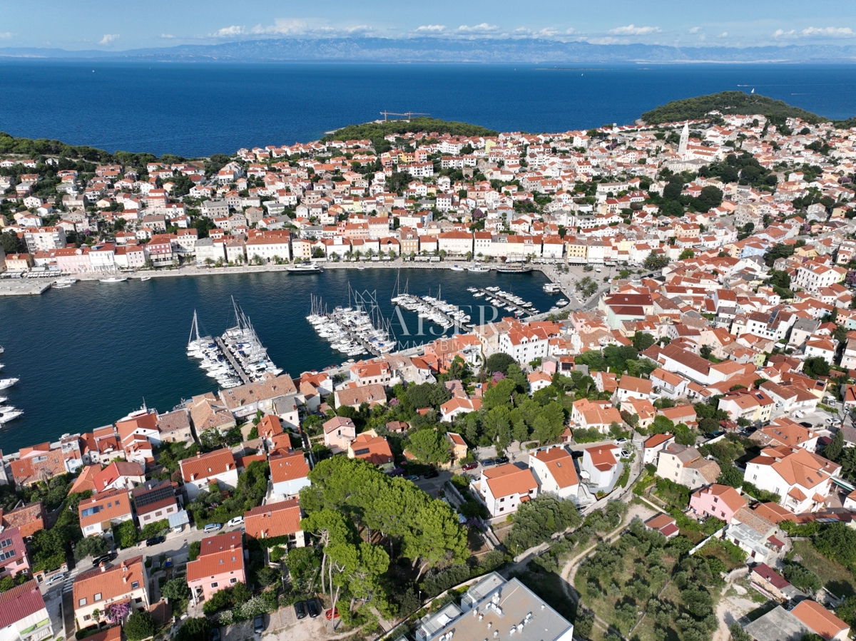 Mali Lošinj - bellissimo appartamento con garage nel centro della città