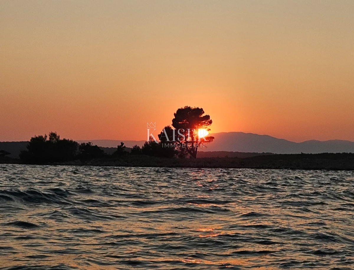 Krk, Čižići - appartamento di nuova costruzione 2 camere da letto + soggiorno, 80m2