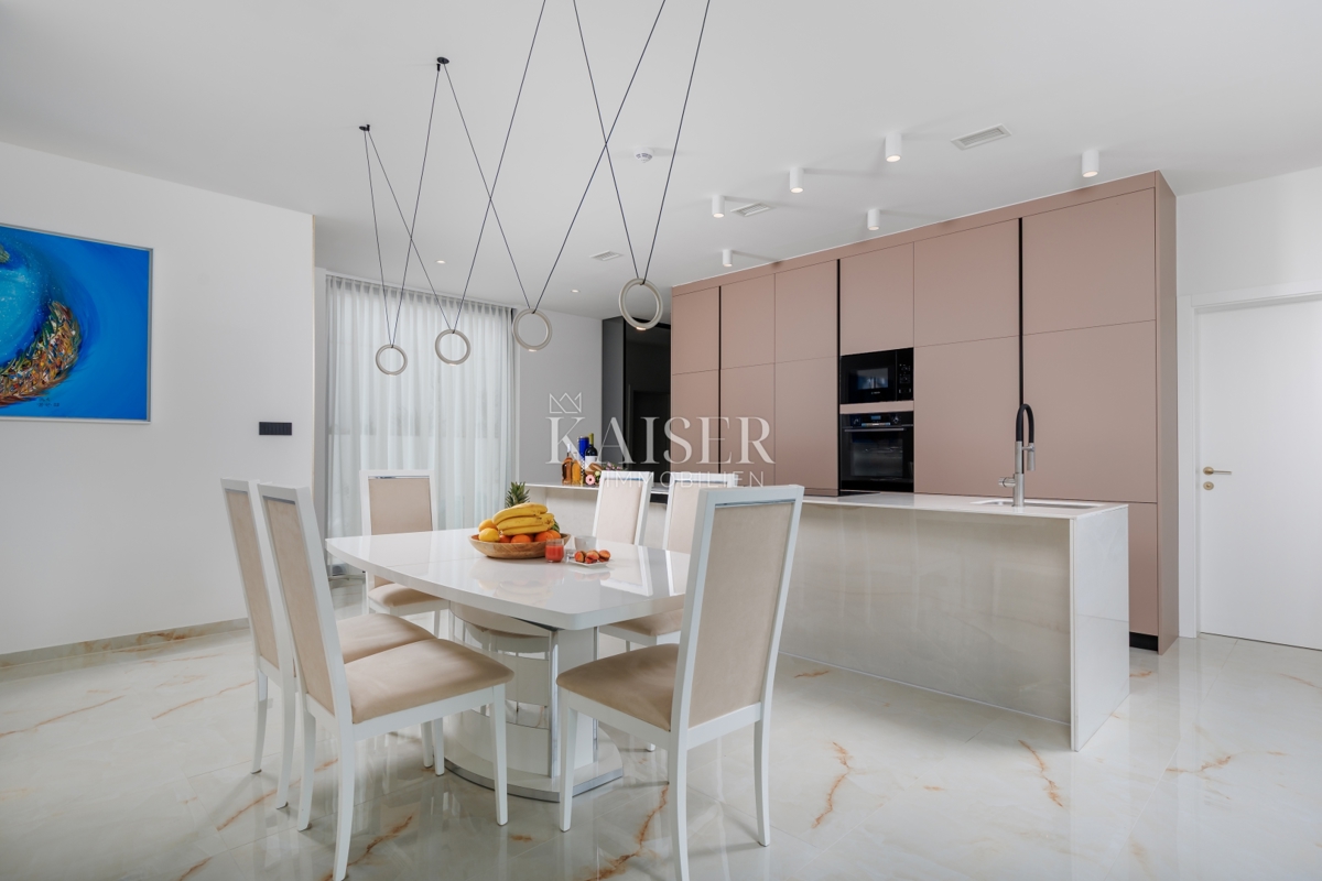 Villa Vrbnik, 264,24m2