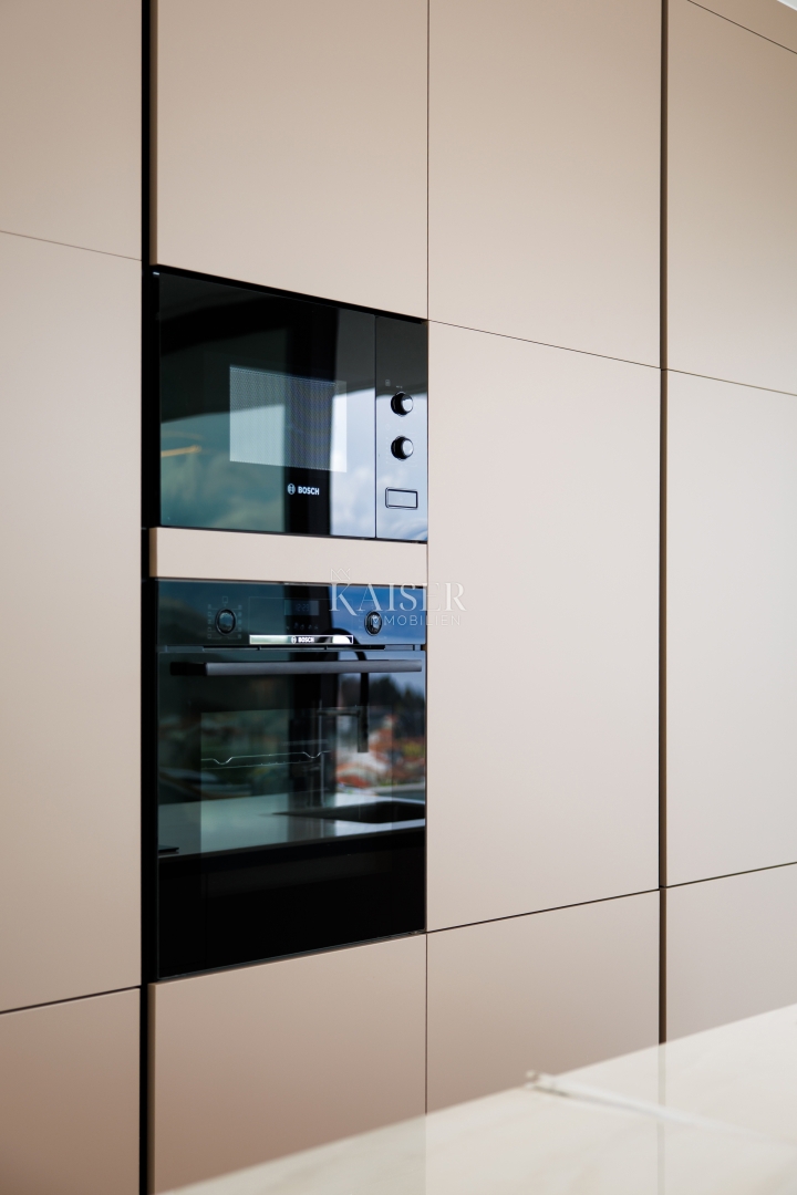 Villa Vrbnik, 264,24m2