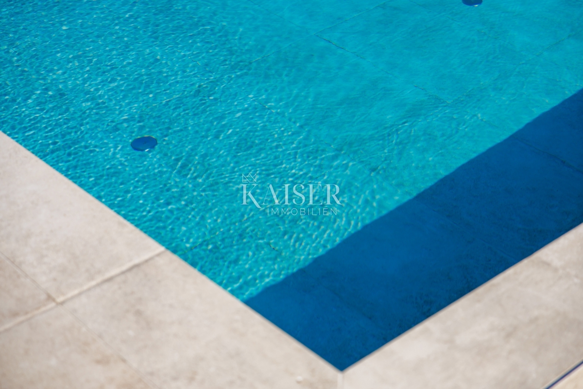 Villa Vrbnik, 264,24m2