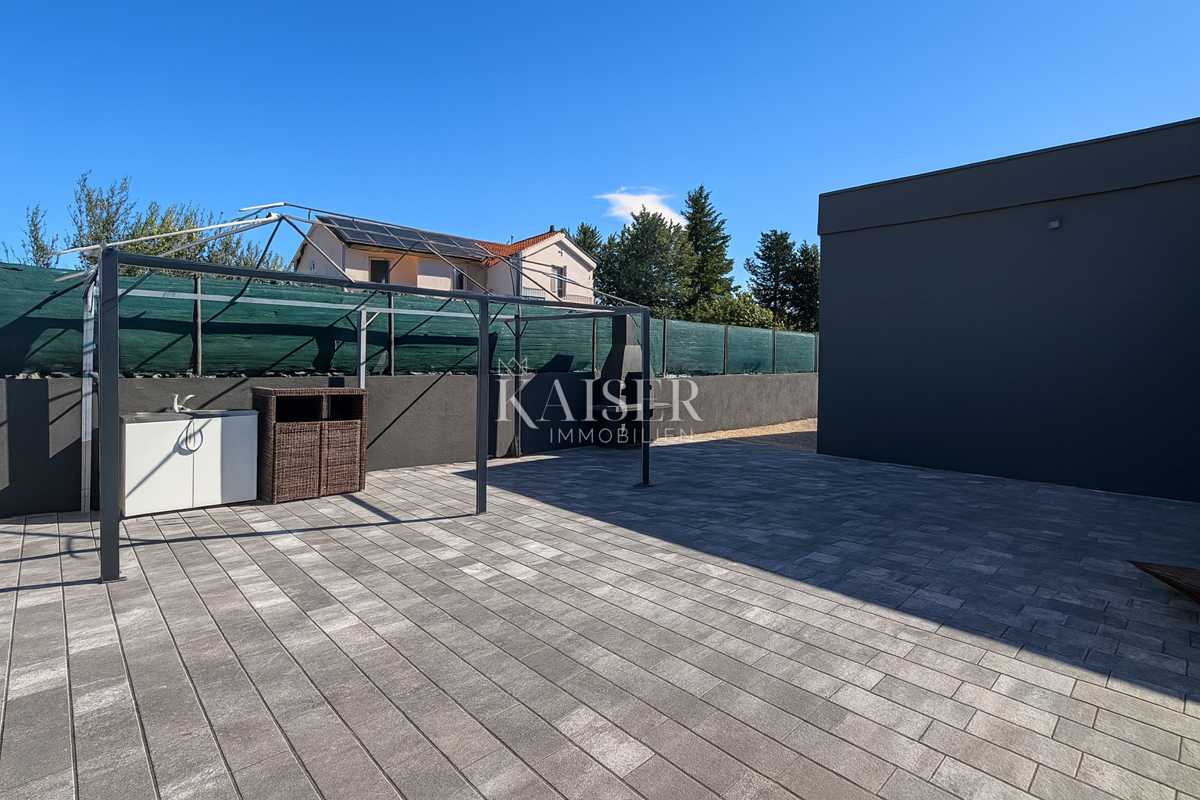 Casa Ninski Stanovi, Nin, 107m2