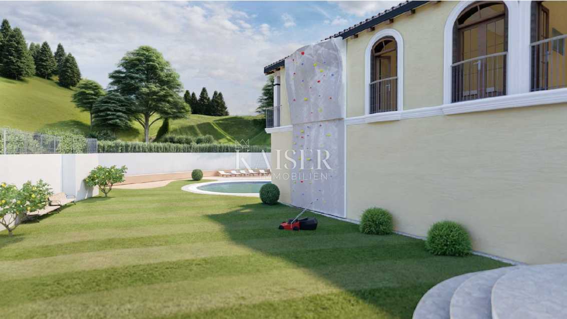 Istria - Laurana, hotel con 12 camere, wellness, spa in fase di completamento