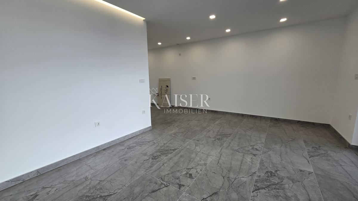 Crikvenica - appartamento, 2 camere da letto + soggiorno, nuovo edificio con vista, terrazza e parcheggio