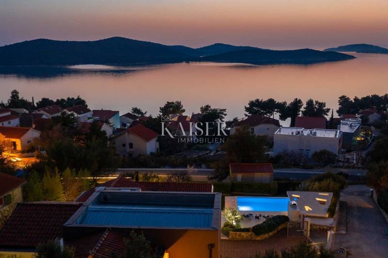 Villa Žaborić, Šibenik - Okolica, 175m2