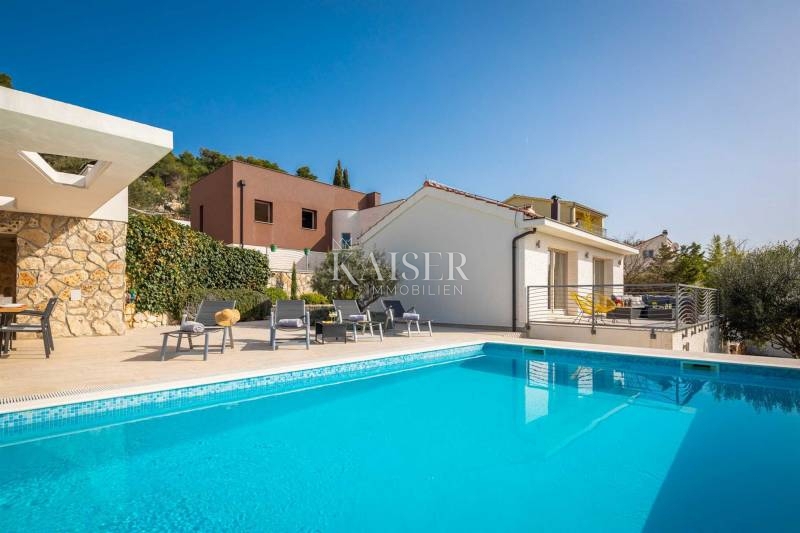 Villa Žaborić, Šibenik - Okolica, 175m2