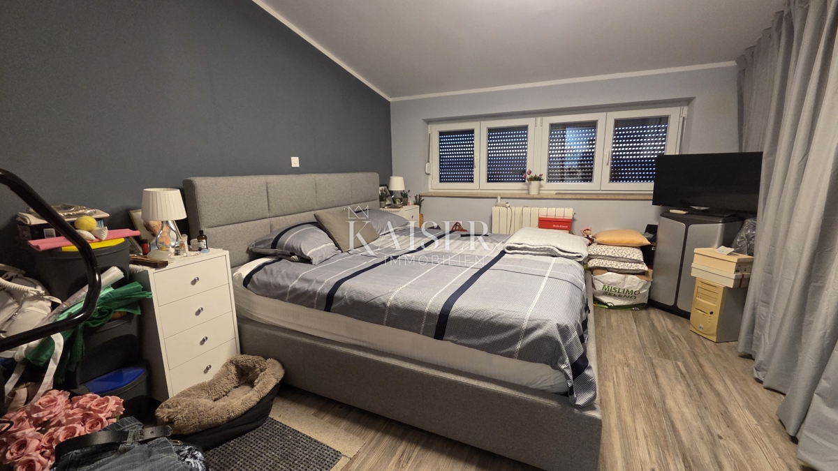 Novi Vinodolski - Appartamento con 2 camere da letto + soggiorno nel centro città con parcheggio