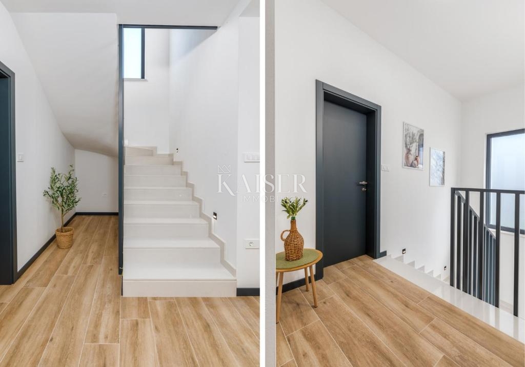 Istria, Parenzo, villa con piscina e vista mare