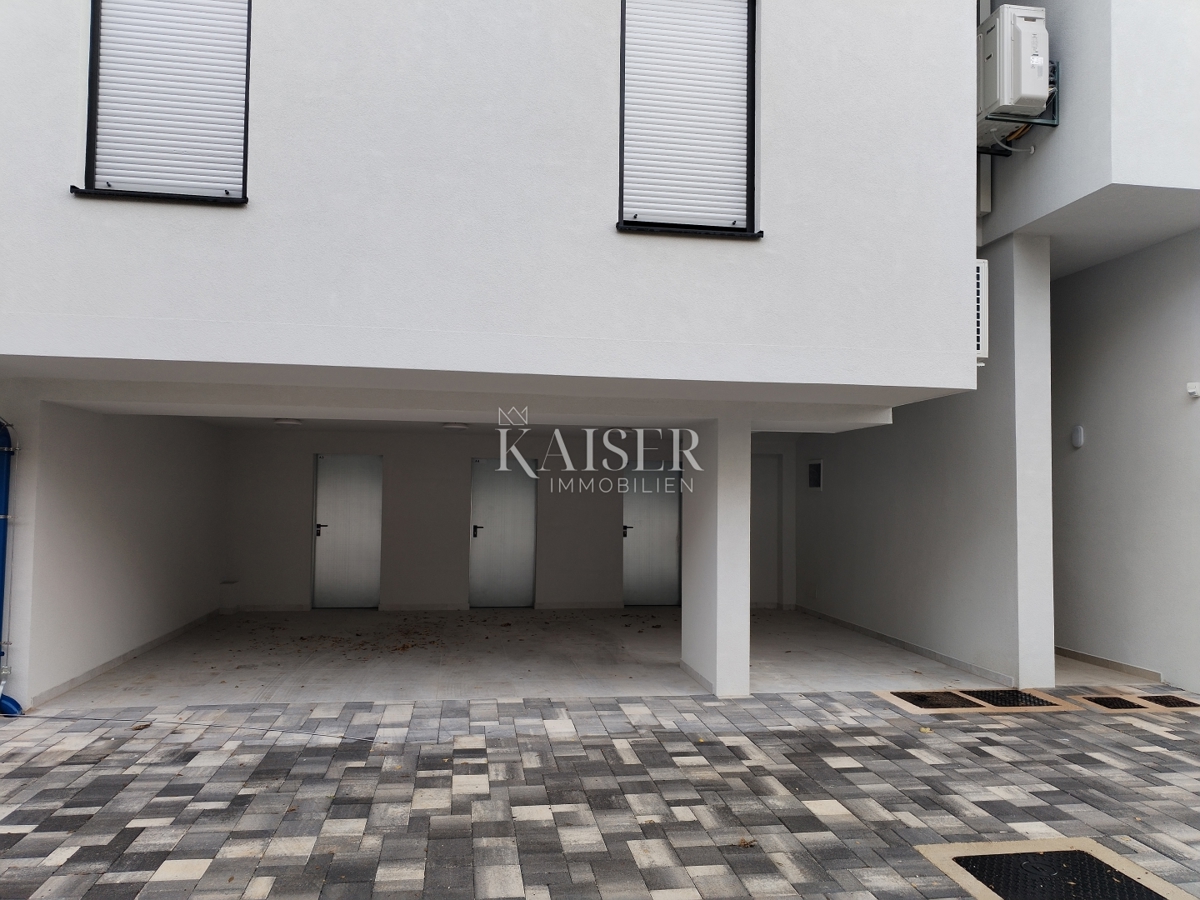 Istria, zona Umago, appartamento 66m2 a 300m dal mare