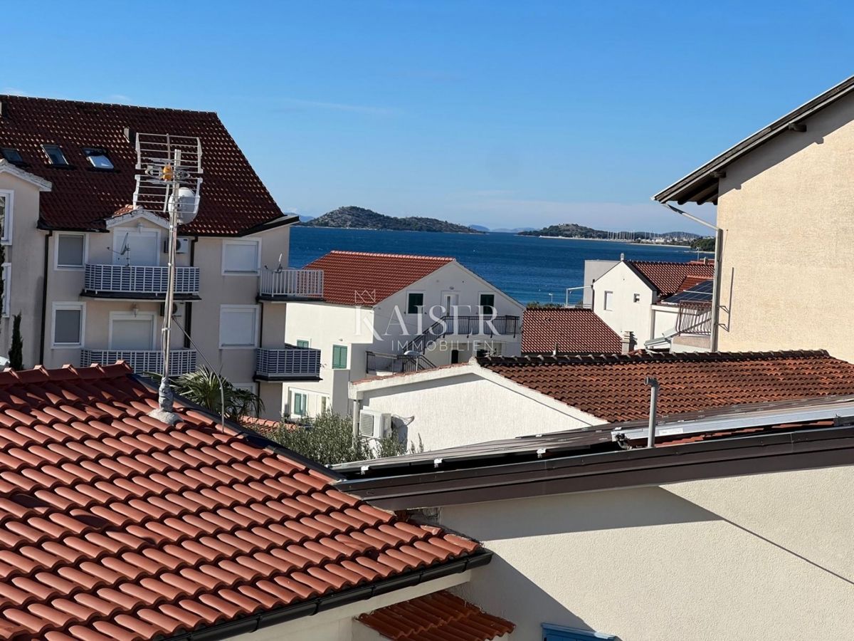 Srima, Vodice - Moderna casa a tre piani (S1) con vista mare