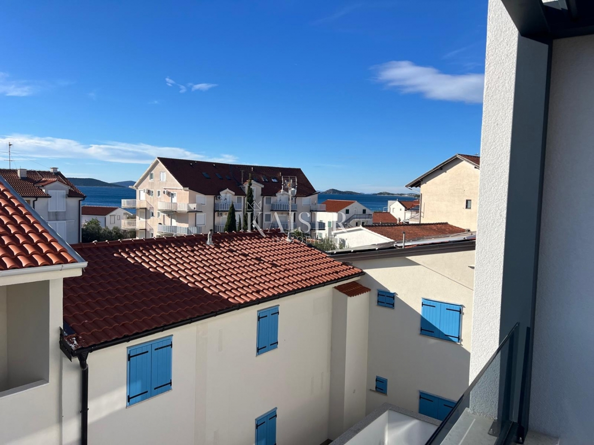 Srima, Vodice - Moderna casa a tre piani (S1) con vista mare