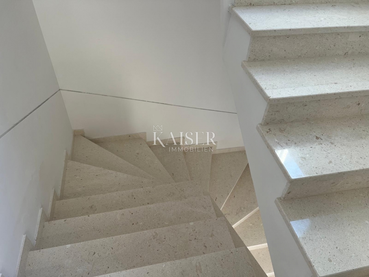 Srima, Vodice - Moderna casa a tre piani (S1) con vista mare