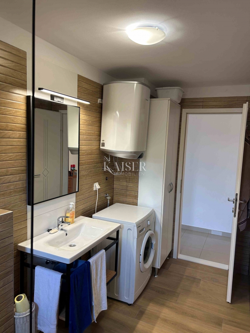 Krk, Malinska, appartamento con vista mare 