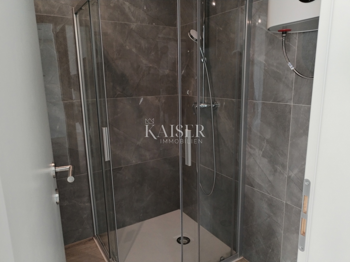 Istria, Umago, appartamento 67 m2, 300 m dal mare