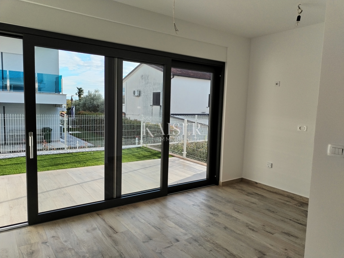 Istria, Umago, appartamento 67 m2, 300 m dal mare