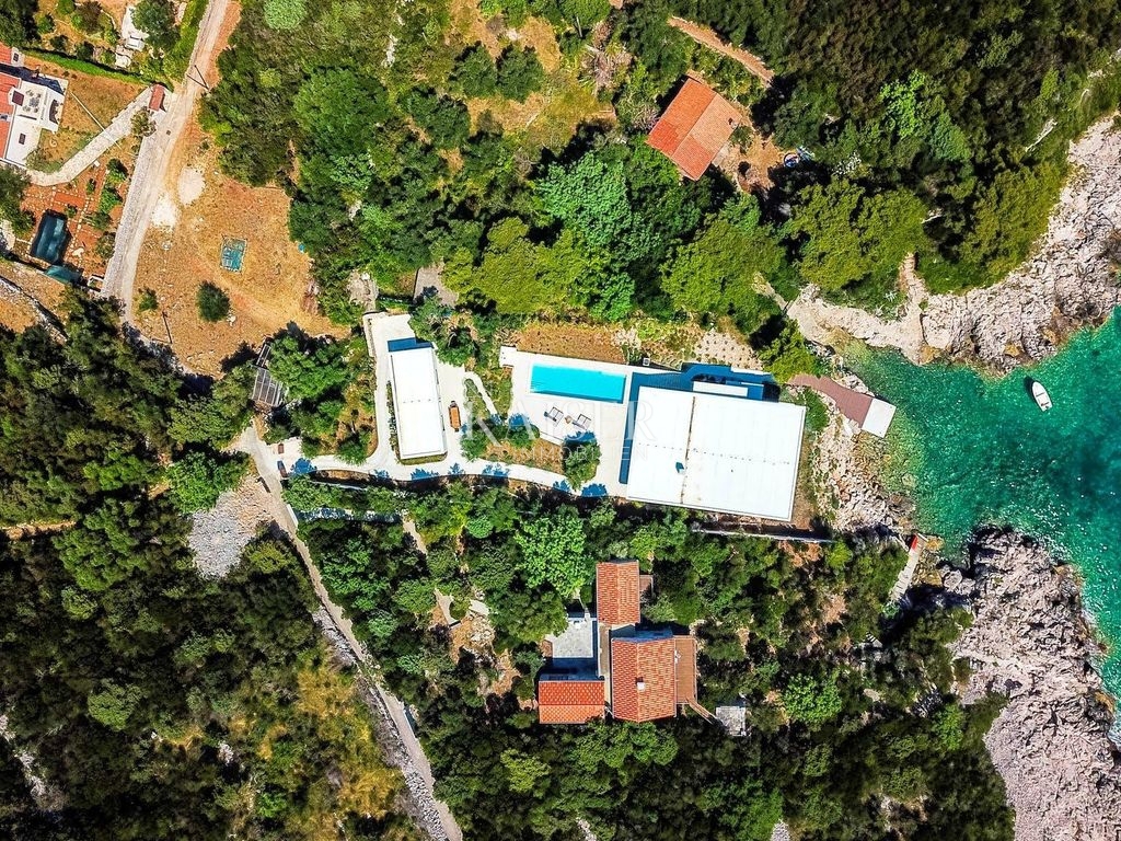 Unica villa moderna fronte mare con ingresso privato alla spiaggia - Isola di Kolocep