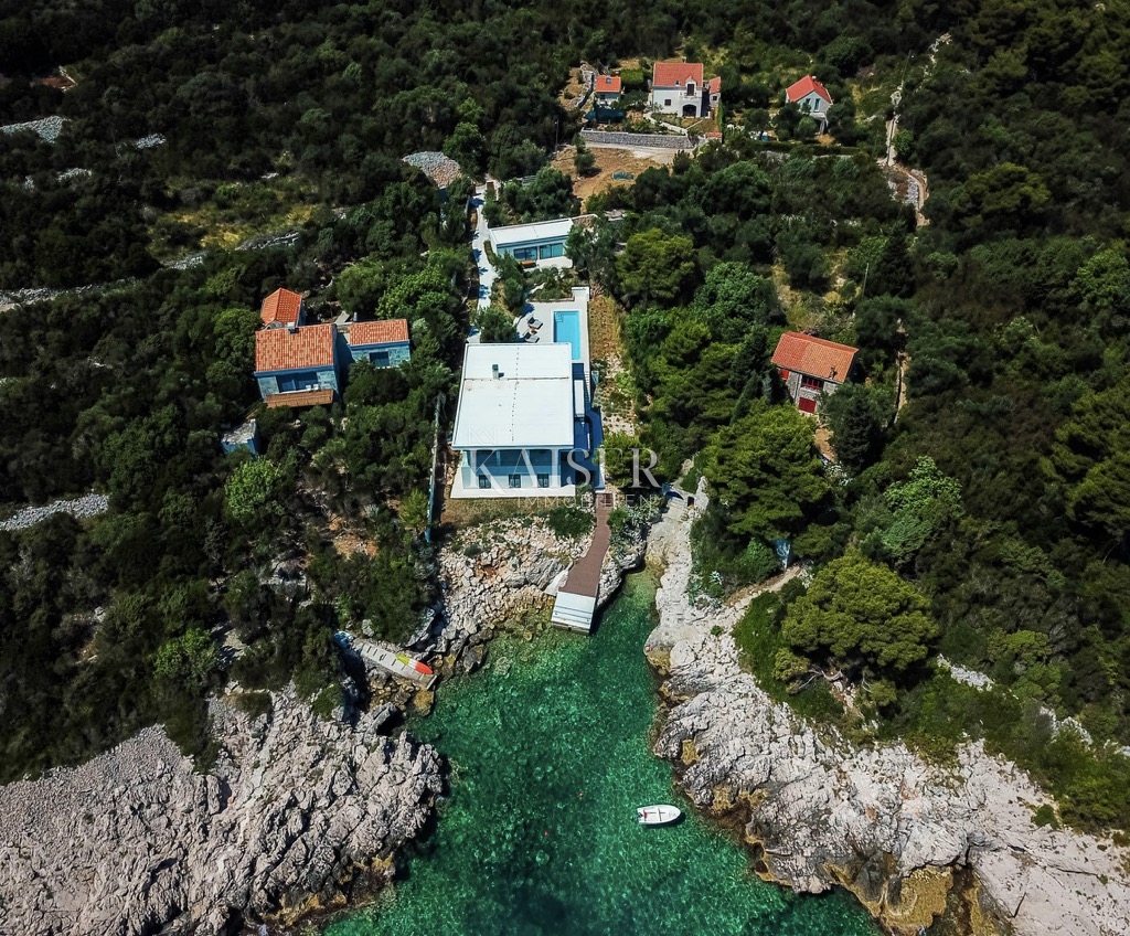 Unica villa moderna fronte mare con ingresso privato alla spiaggia - Isola di Kolocep