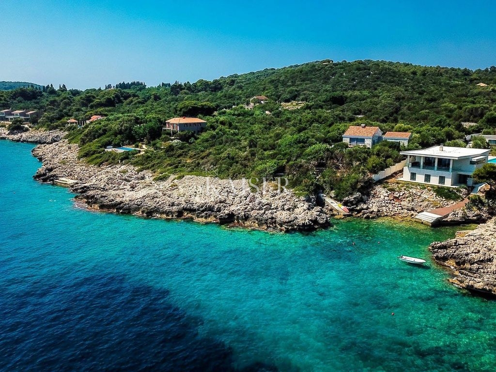 Unica villa moderna fronte mare con ingresso privato alla spiaggia - Isola di Kolocep