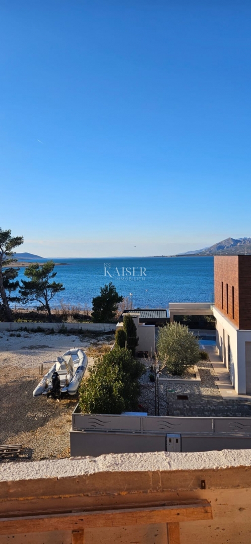 Rovanjska - Nuovo edificio 81 m2, 50 m dalla spiaggia