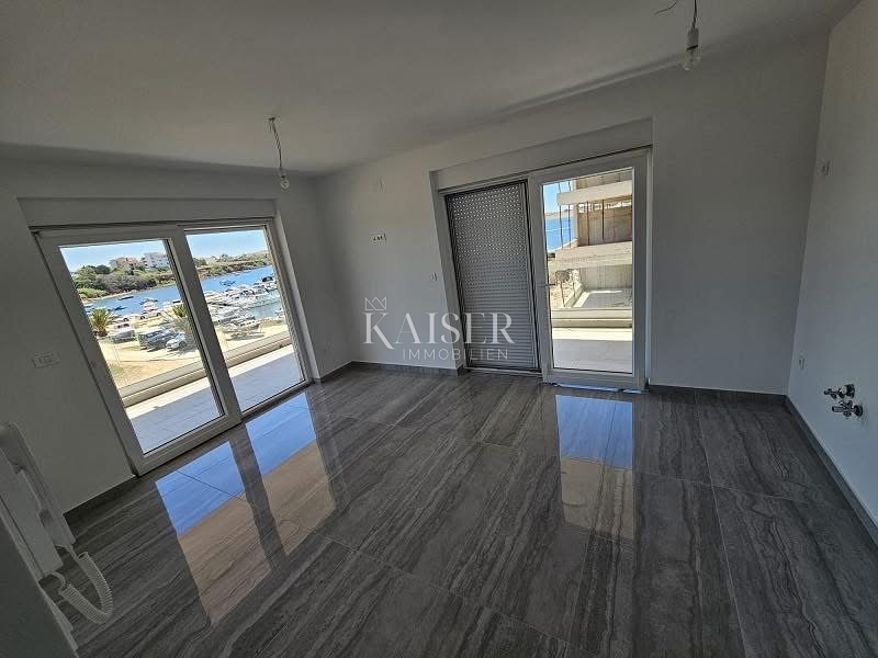 Pag, Povljana - appartamento 56 m2 prima fila al mare