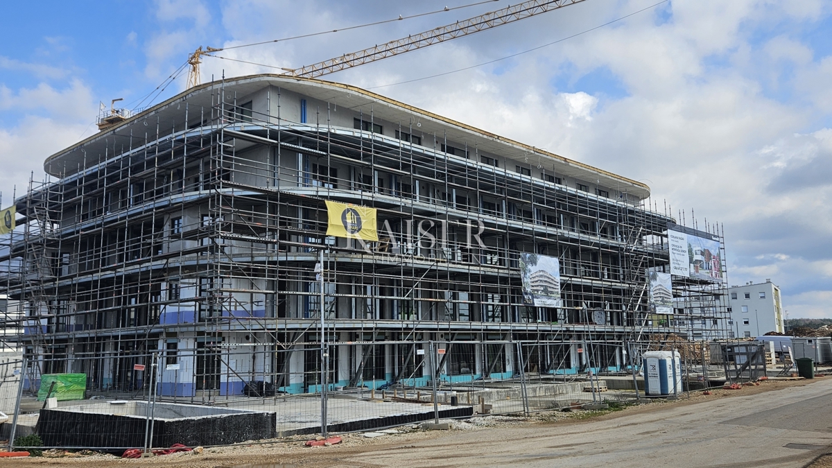 Umago, Istria, una rarità sul mercato, l'edificio più prestigioso di Umago